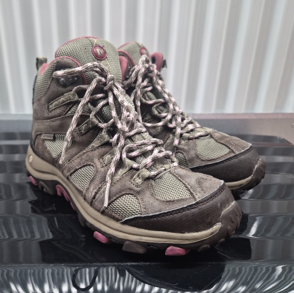 Women's MERRELL BOULDER Waterproof Hiking Boots Sz. 7.5